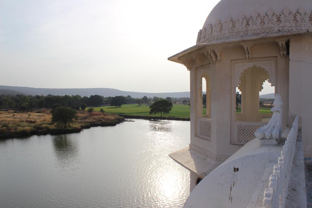 Juesta Lake Nahargarh Palace, Chittorgarh Pārsoli Exterior foto